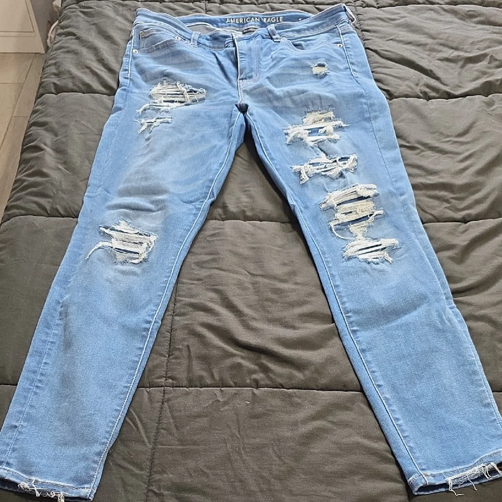 American Eagle Outfitters Women's Blue Distressed Jeans - Picture 2 of 10